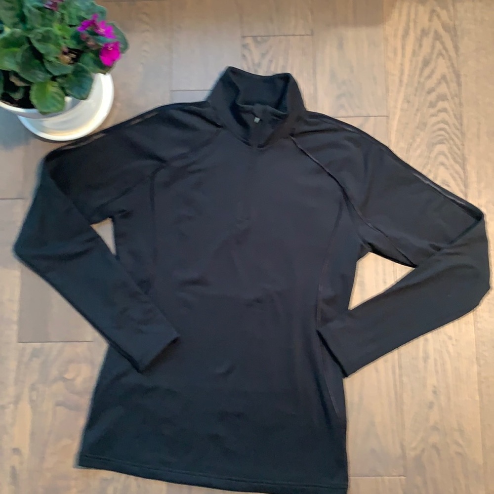 Descente- new Gaby T-neck base layer- black M